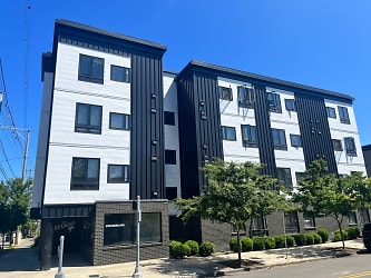 The Zelkova By Star Metro Apartments - Portland, OR