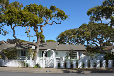 315 Willow St - Pacific Grove, CA