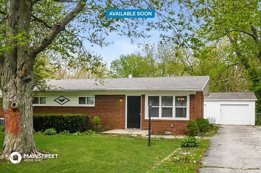 442 Woodview Dr - Noblesville, IN