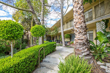 1245 N Laurel Ave Apartments - West Hollywood, CA