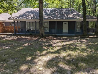 6707 Country Ln - Pine Bluff, AR