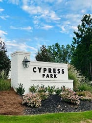 4631 Cypress Pk Dr - Gainesville, GA