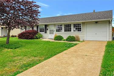 6313 Sheppard Dr - Affton, MO