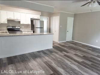 Lux Of Lafayette Apartments - Lafayette, LA