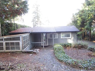 3722 Forest Beach Dr NW - Gig Harbor, WA