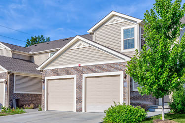 Brookwood Village Townhomes Apartments - Blue Springs, MO