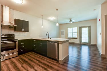 Ritchey Reserve Apartments - Fishers, IN