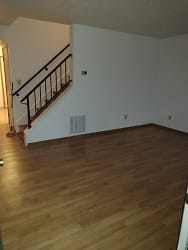 1900 Aaron Dr unit 1910-F - Middletown, OH