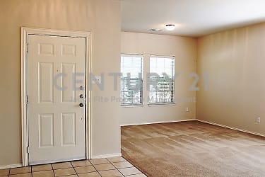 B. Entry Looking Into Living Room (1024x683).jpg
