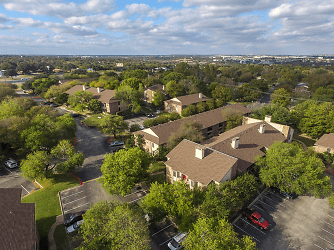 Cricket Hollow Apartments - Austin, TX