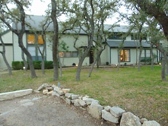52 Casa Verde St - Lakeway, TX