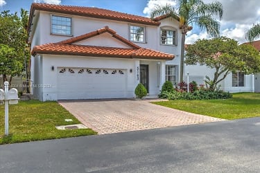 5163 NW 106th Ave - Doral, FL