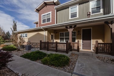 5851 Dripping Rock Ln - Fort Collins, CO