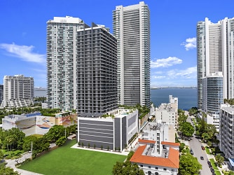 Metro Edgewater Apartments - Miami, FL