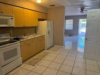 2120 NW 27th St unit 1 - Oakland Park, FL