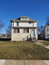 204 Foster Ave - Rockford, IL