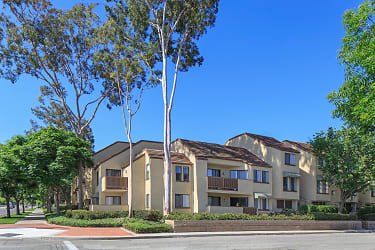 Berkeley & Columbia Court Apartments - Irvine, CA