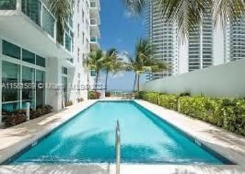 186 SE 12th Terrace #1207 - Miami, FL
