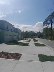 565 Coronado Cv Rd unit 1 - New Smyrna Beach, FL
