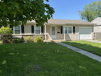 252 Marilyn Ave - Glendale Heights, IL