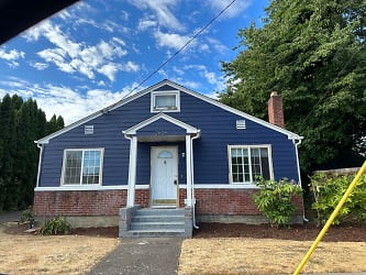 2808 NW Fillmore Ave - Corvallis, OR