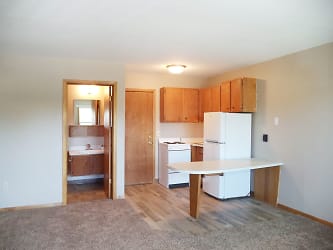 Terrace Heights Apartments - Minot, ND