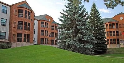 Summit Oaks Apartments - Coon Rapids, MN