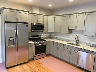 40 Stanley Ave unit 1 - Medford, MA