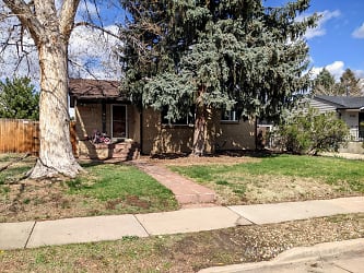 3953 S Huron St - Englewood, CO