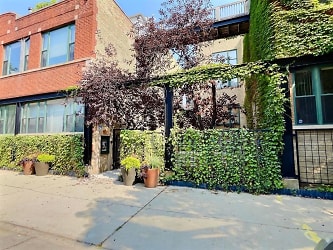 2943 N Lincoln Ave #113 - Chicago, IL