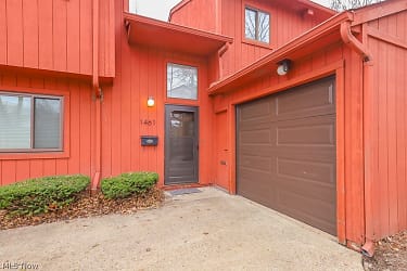 1461 Rydalmount Rd - Cleveland Heights, OH