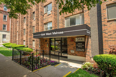 544 W. Melrose Apartments - Chicago, IL