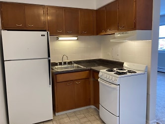 2353 W Jarvis Ave unit 1G - Chicago, IL