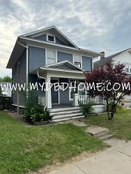 2233 Thompson Ave - Fort Wayne, IN