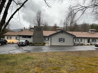661 N Country Clb Dr unit 7 - Cullowhee, NC