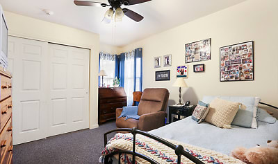 Cinnamon Park Assisted Living Apartments - Longmont, CO