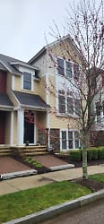 52 Stonehaven Dr #52 - Weymouth, MA