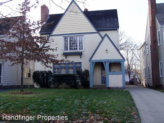 17628 Winslow Rd - Shaker Heights, OH