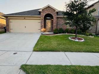 8433 Comanche Springs Dr - Fort Worth, TX