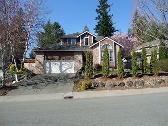 26305 Lake Wilderness Country Club Dr SE - Maple Valley, WA