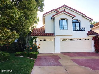 5636 Silver Valley Ave - Agoura Hills, CA