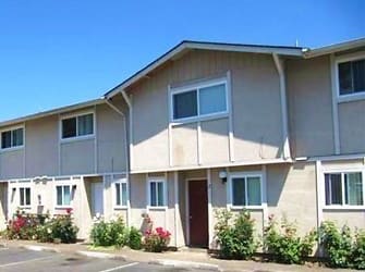 Country Pines Townhomes Apartments - Mcminnville, OR