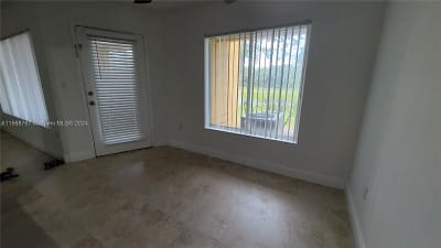 2301 NW 33rd St #103 - Oakland Park, FL