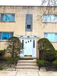 2754 W Gregory St - Chicago, IL