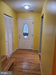 907 Hilldropt Ct - Capitol Heights, MD