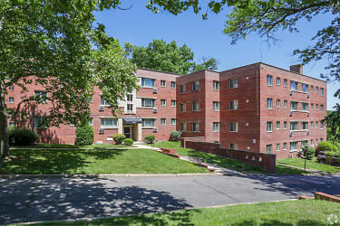South Pointe Apartments - Temple Hills, MD