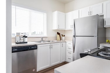 Sunnyview Townhomes Apartments - Salem, OR