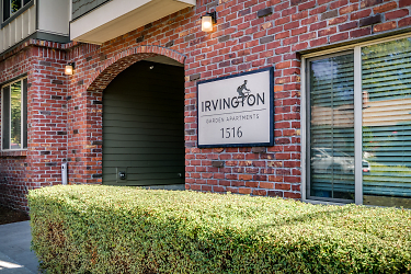 Irvington Garden Apartments - Portland, OR