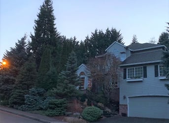 13391 SW Hillshire Dr - Tigard, OR