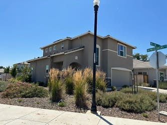 1504 Willow Dr - Ione, CA